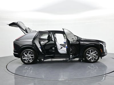 2025 Cadillac OPTIQ Luxury 1