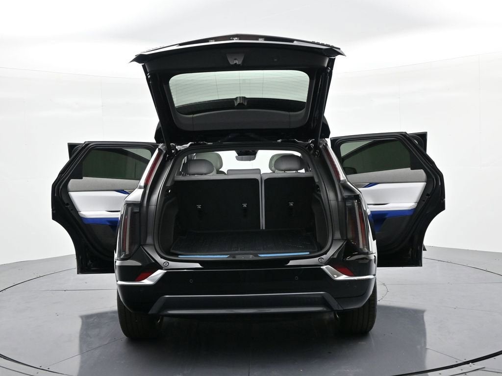 2025 Cadillac OPTIQ Luxury 1