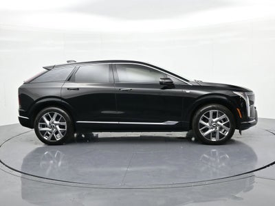 2025 Cadillac OPTIQ Luxury 1