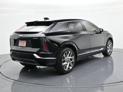 2025 Cadillac OPTIQ Luxury 1