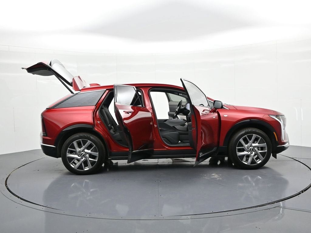 2026 Cadillac OPTIQ Premium Luxury