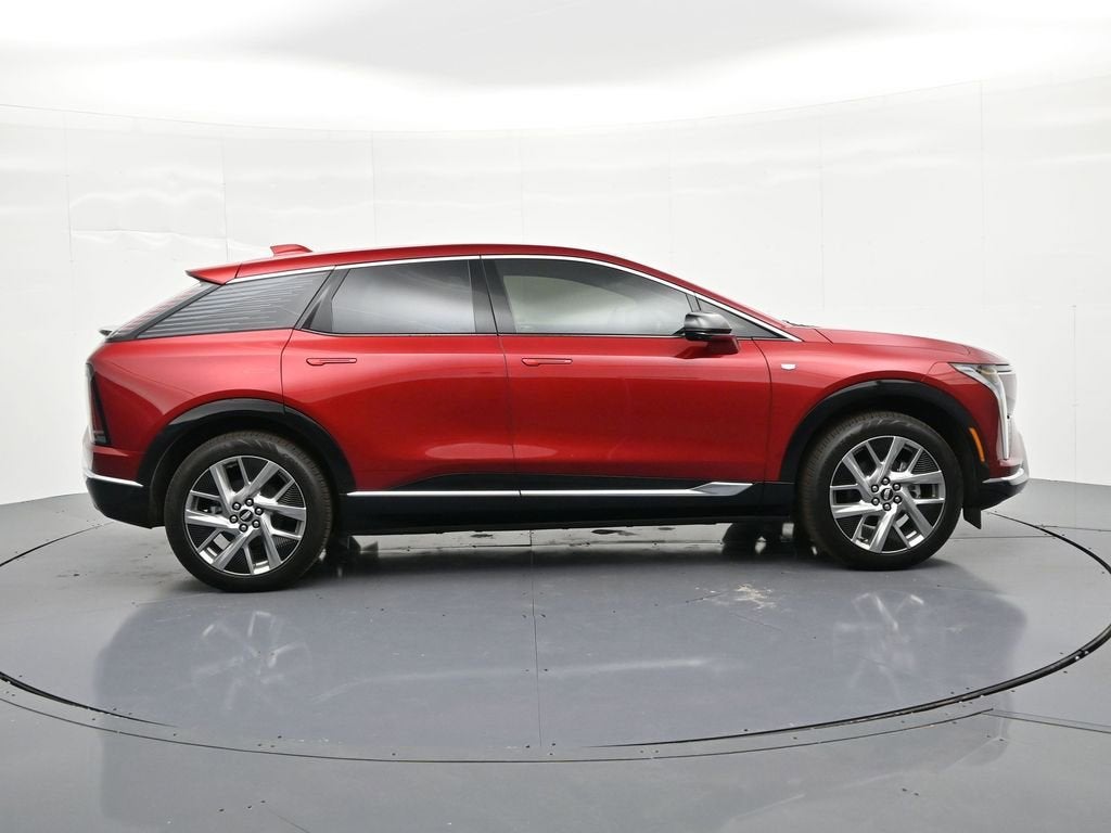 2026 Cadillac OPTIQ Premium Luxury