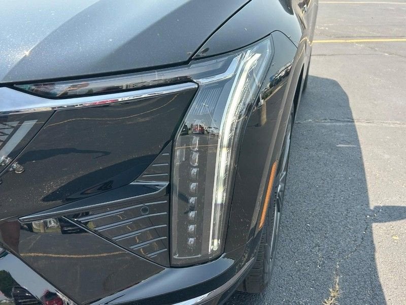 2025 Cadillac OPTIQ Sport 2