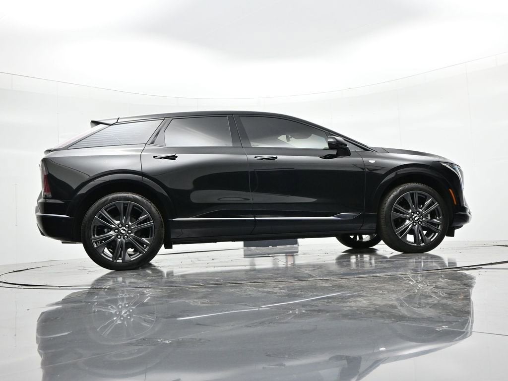 2025 Cadillac OPTIQ Sport 2