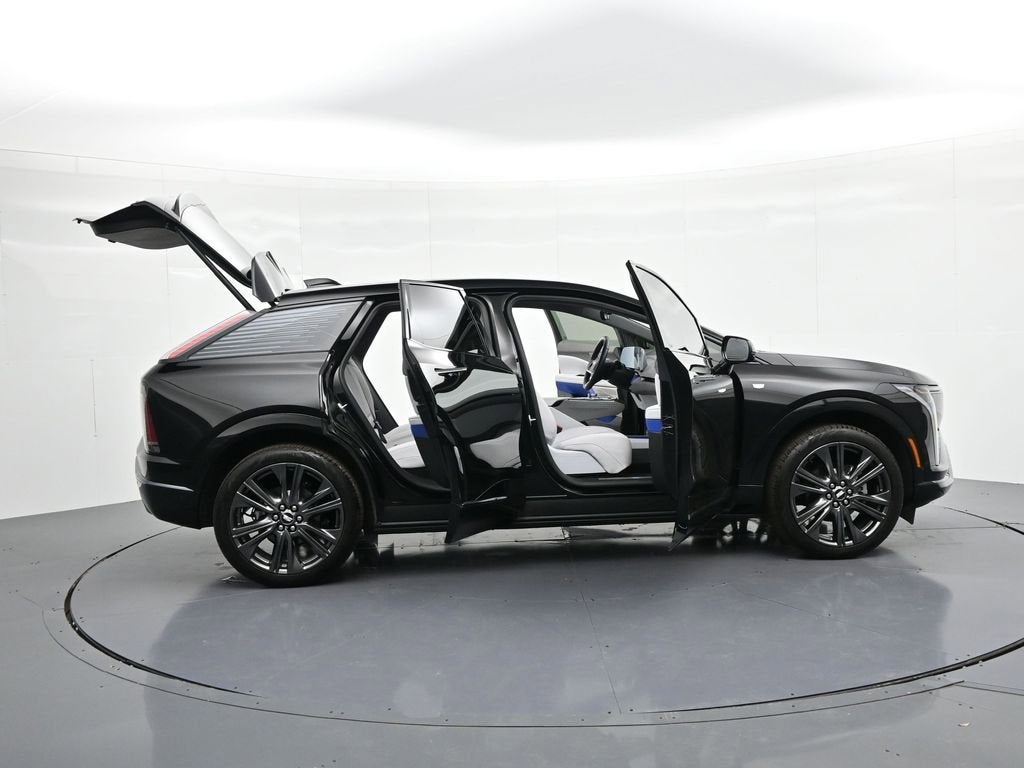 2025 Cadillac OPTIQ Sport 2