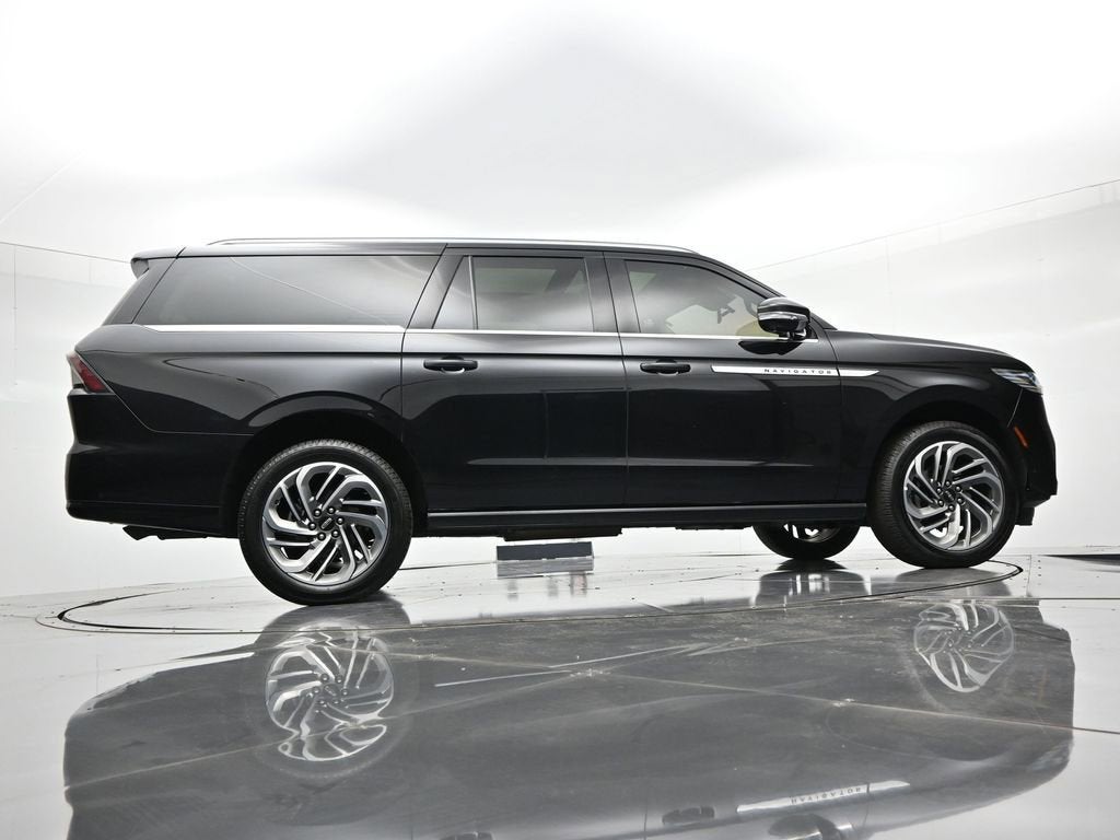 2025 Lincoln Navigator L Reserve