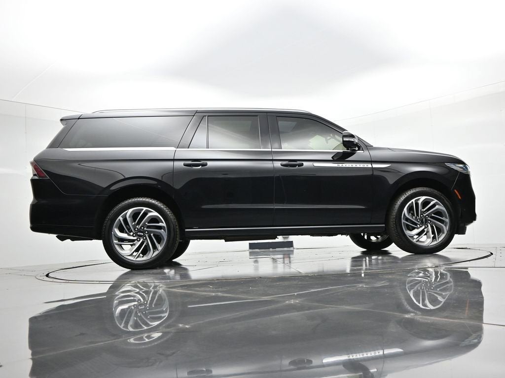 2025 Lincoln Navigator L Reserve