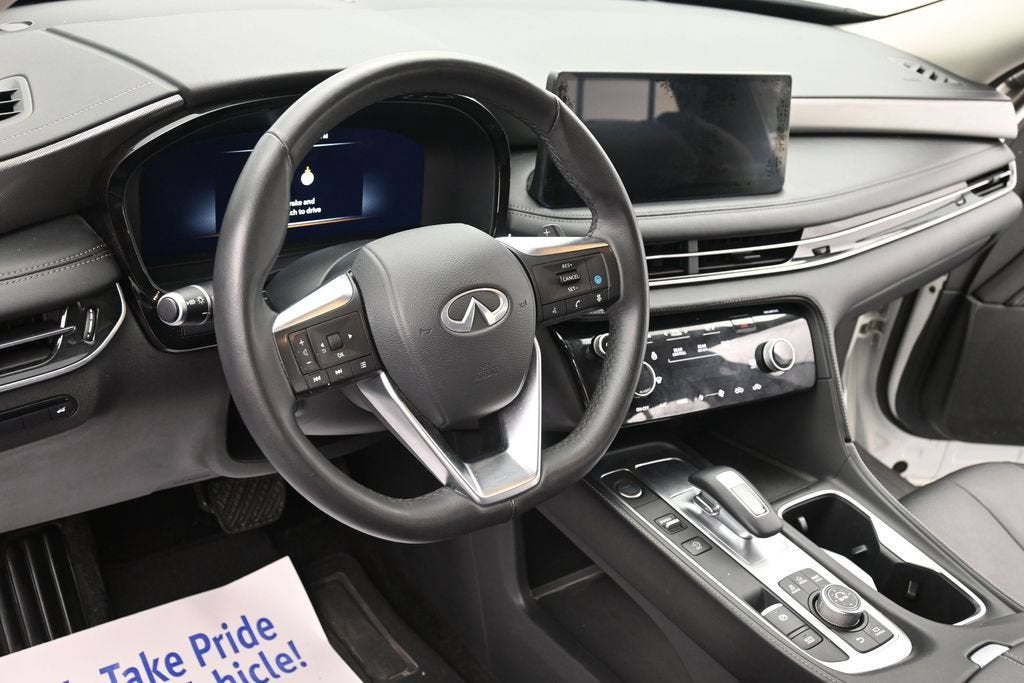 2025 INFINITI QX60 LUXE