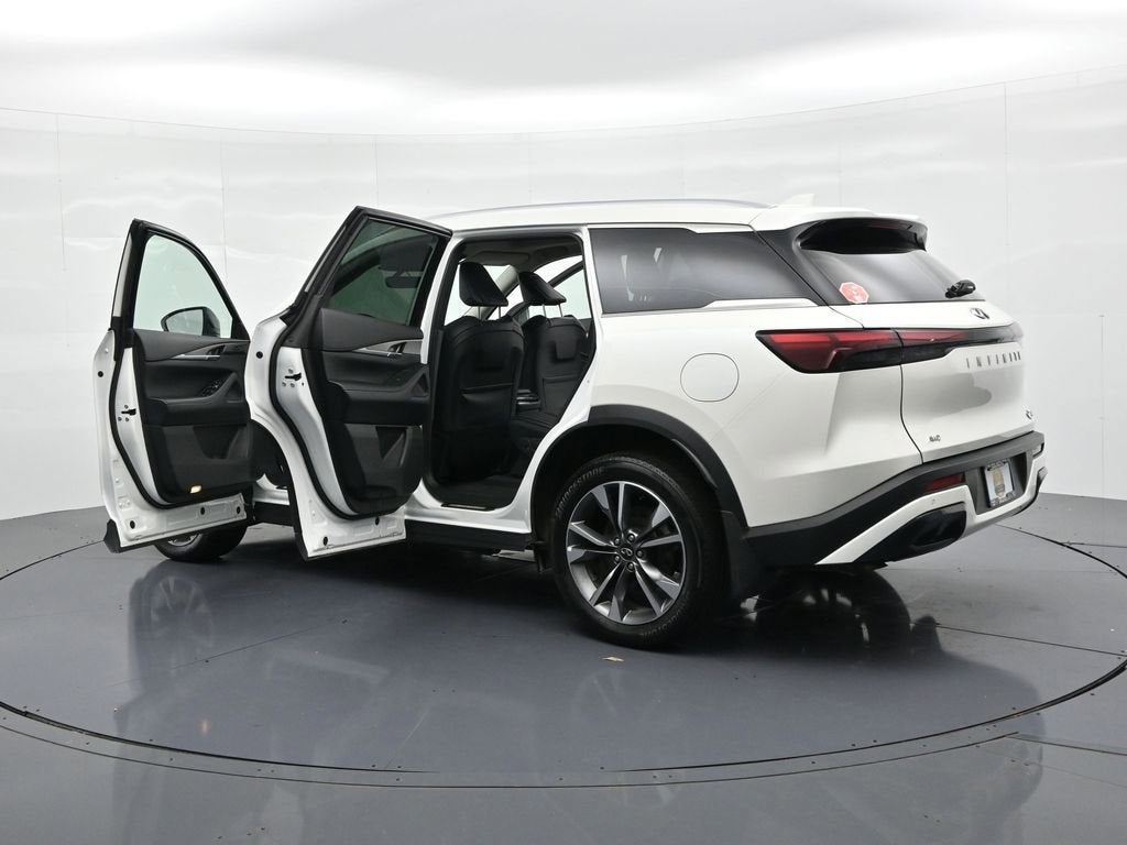 2025 INFINITI QX60 LUXE