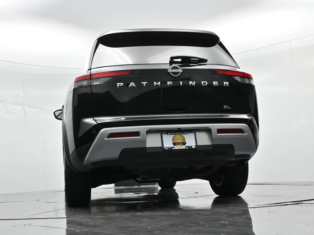 2025 Nissan Pathfinder SL