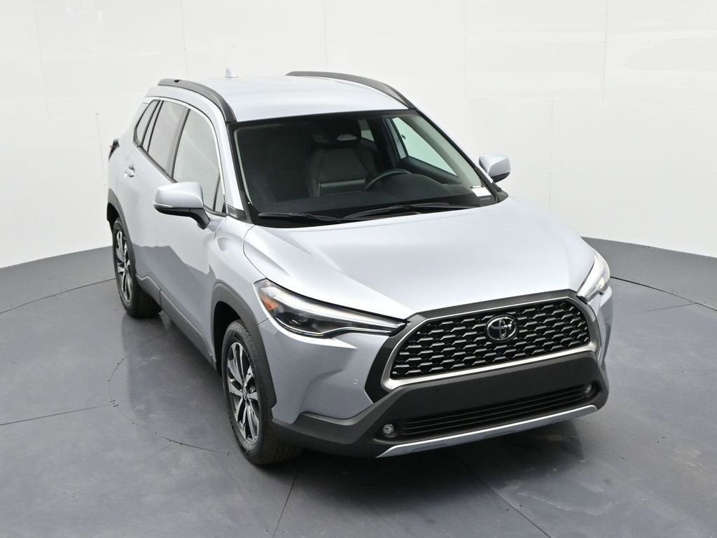 2024 Toyota Corolla Cross XLE