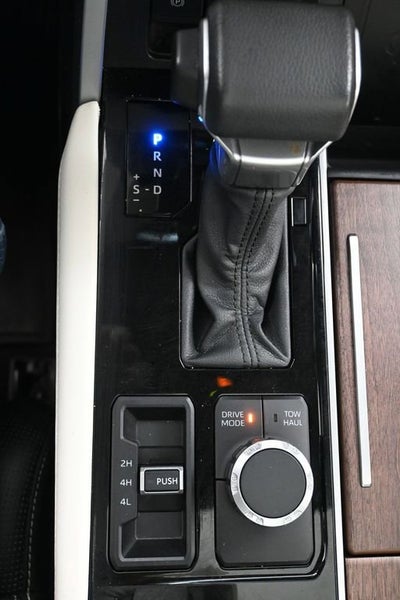 2023 Toyota Sequoia SR5