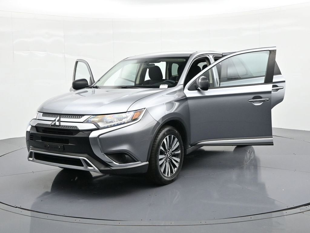 2020 Mitsubishi Outlander ES