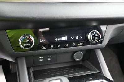 2025 Mitsubishi Outlander ES