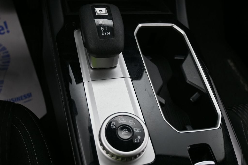 2025 Mitsubishi Outlander ES