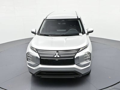 2025 Mitsubishi Outlander ES