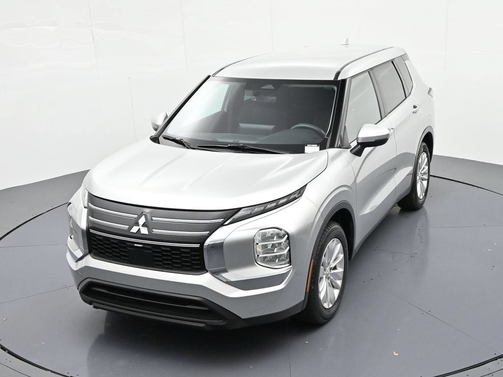 2025 Mitsubishi Outlander ES