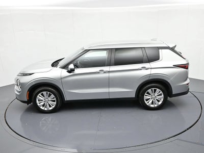 2025 Mitsubishi Outlander ES