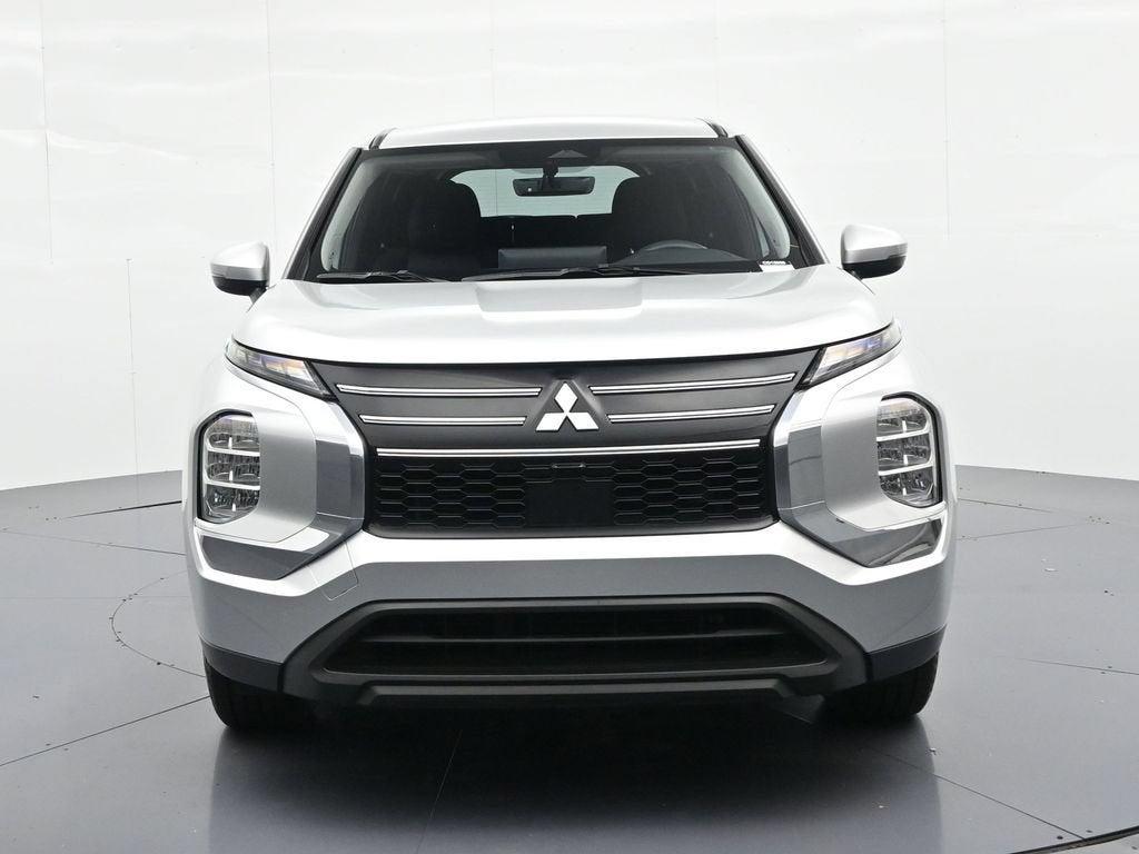 2025 Mitsubishi Outlander ES