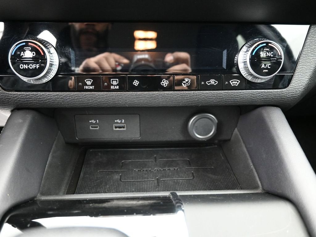 2024 Mitsubishi Outlander ES