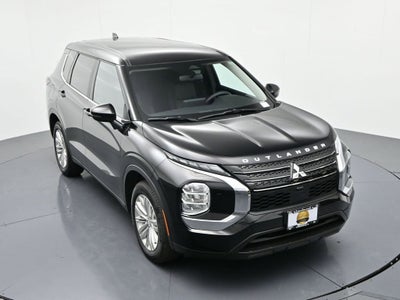 2024 Mitsubishi Outlander ES