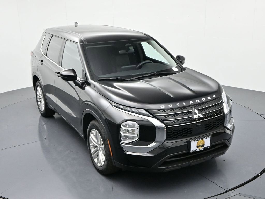 2024 Mitsubishi Outlander ES