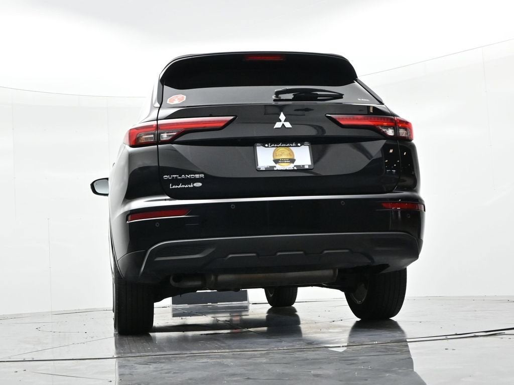 2024 Mitsubishi Outlander ES