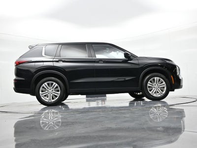 2024 Mitsubishi Outlander ES