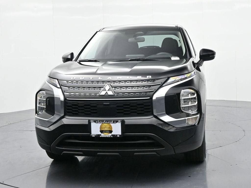 2024 Mitsubishi Outlander ES