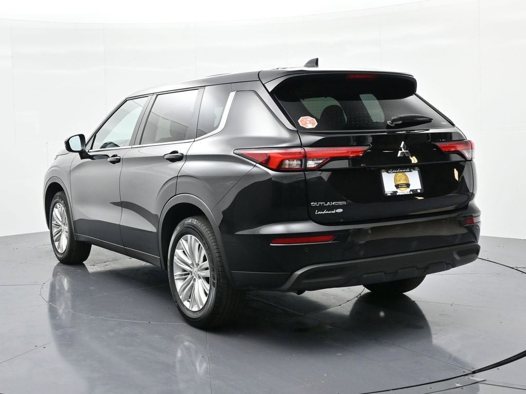 2024 Mitsubishi Outlander ES