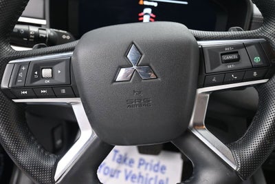 2023 Mitsubishi Outlander SE