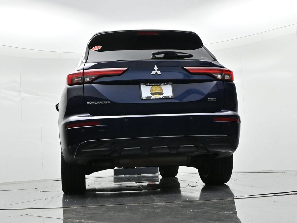 2023 Mitsubishi Outlander SE