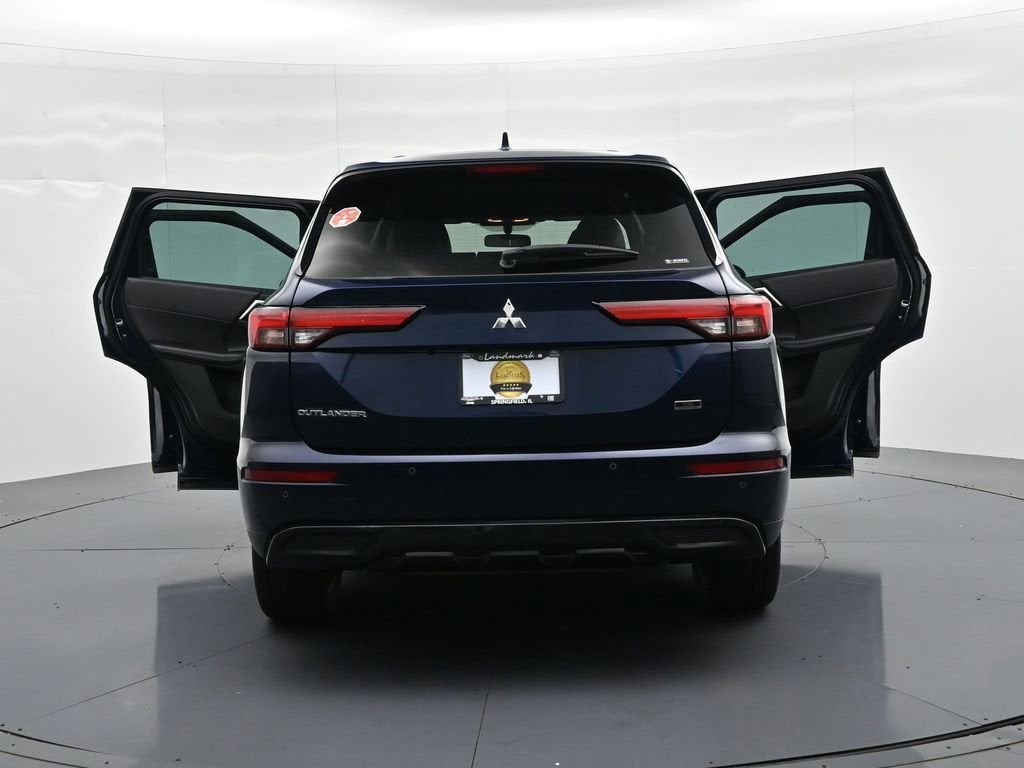2023 Mitsubishi Outlander SE