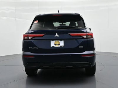 2023 Mitsubishi Outlander SE