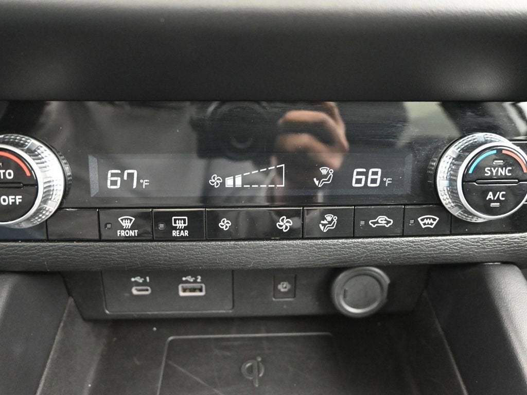 2024 Mitsubishi Outlander Plug-In Hybrid SE