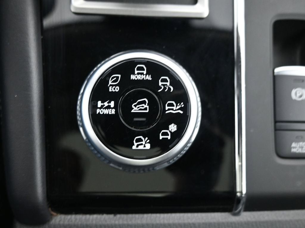 2024 Mitsubishi Outlander Plug-In Hybrid SE