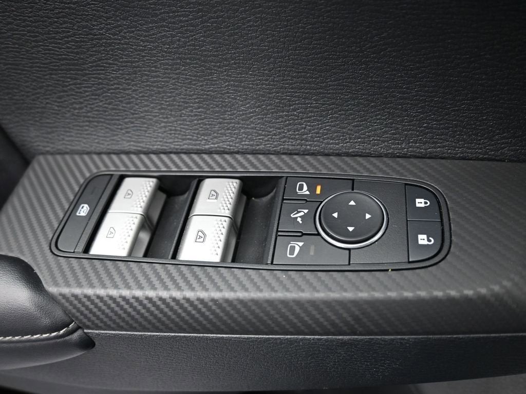 2024 Mitsubishi Outlander Plug-In Hybrid SE