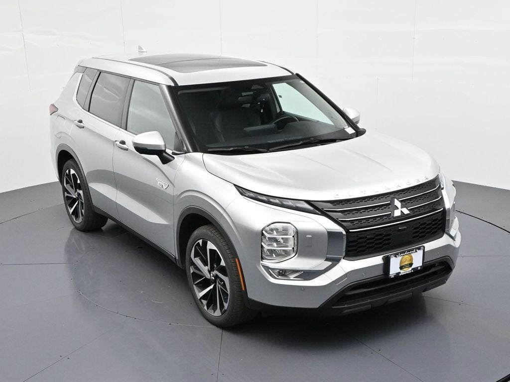 2024 Mitsubishi Outlander Plug-In Hybrid SE