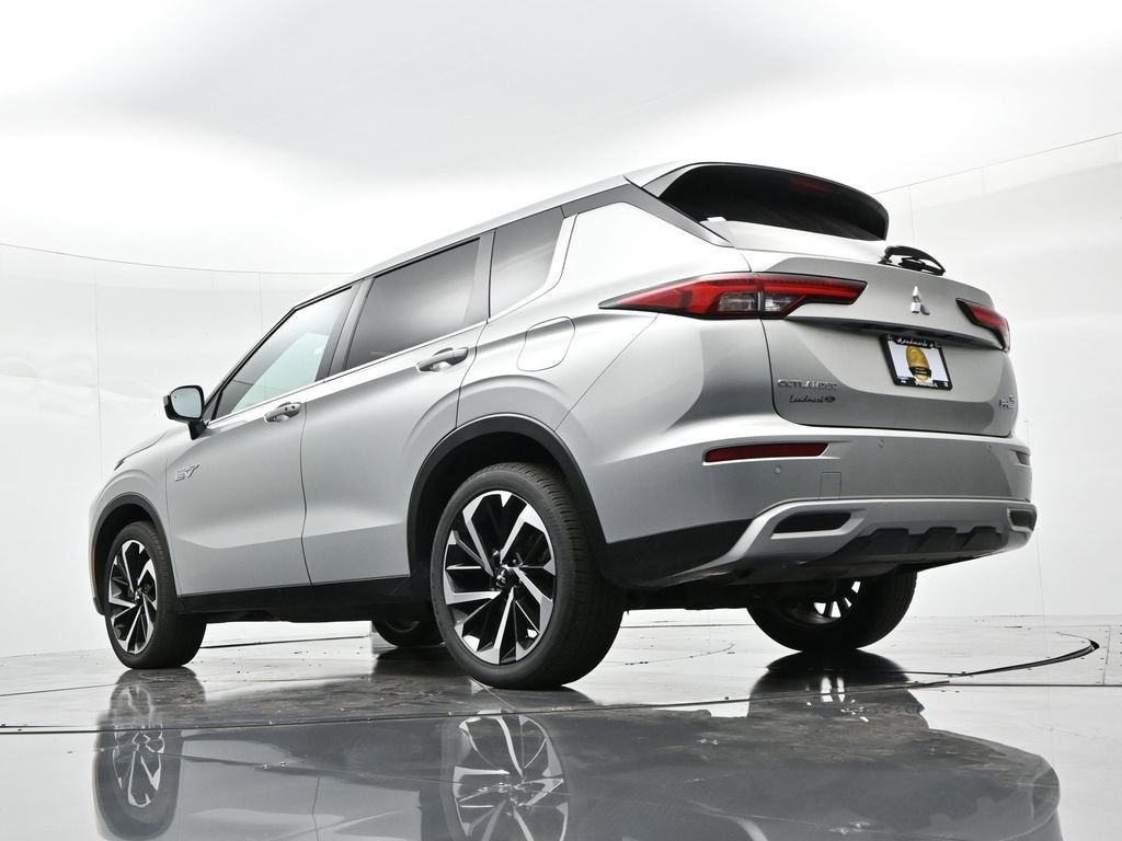 2024 Mitsubishi Outlander Plug-In Hybrid SE