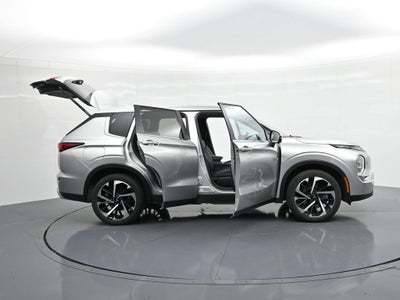 2024 Mitsubishi Outlander Plug-In Hybrid SE
