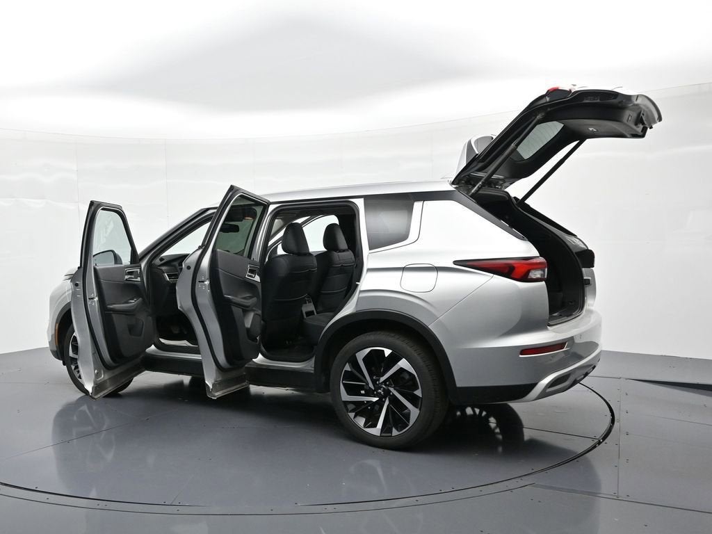 2024 Mitsubishi Outlander Plug-In Hybrid SE
