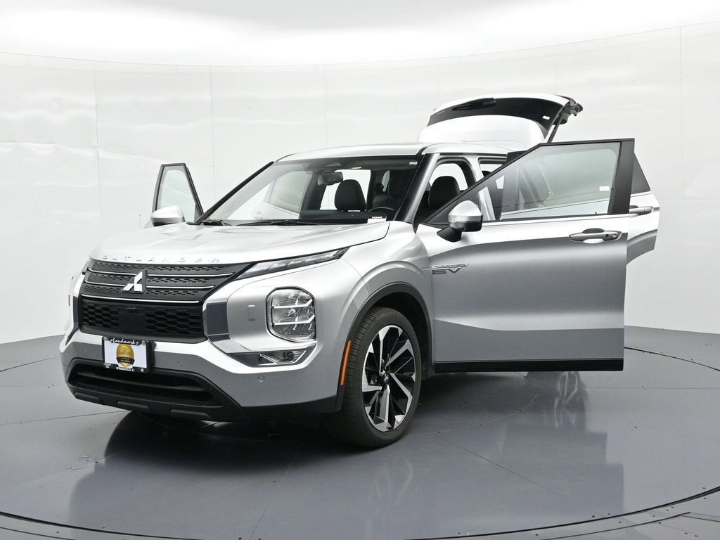 2024 Mitsubishi Outlander Plug-In Hybrid SE