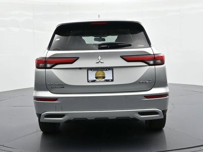 2024 Mitsubishi Outlander Plug-In Hybrid SE