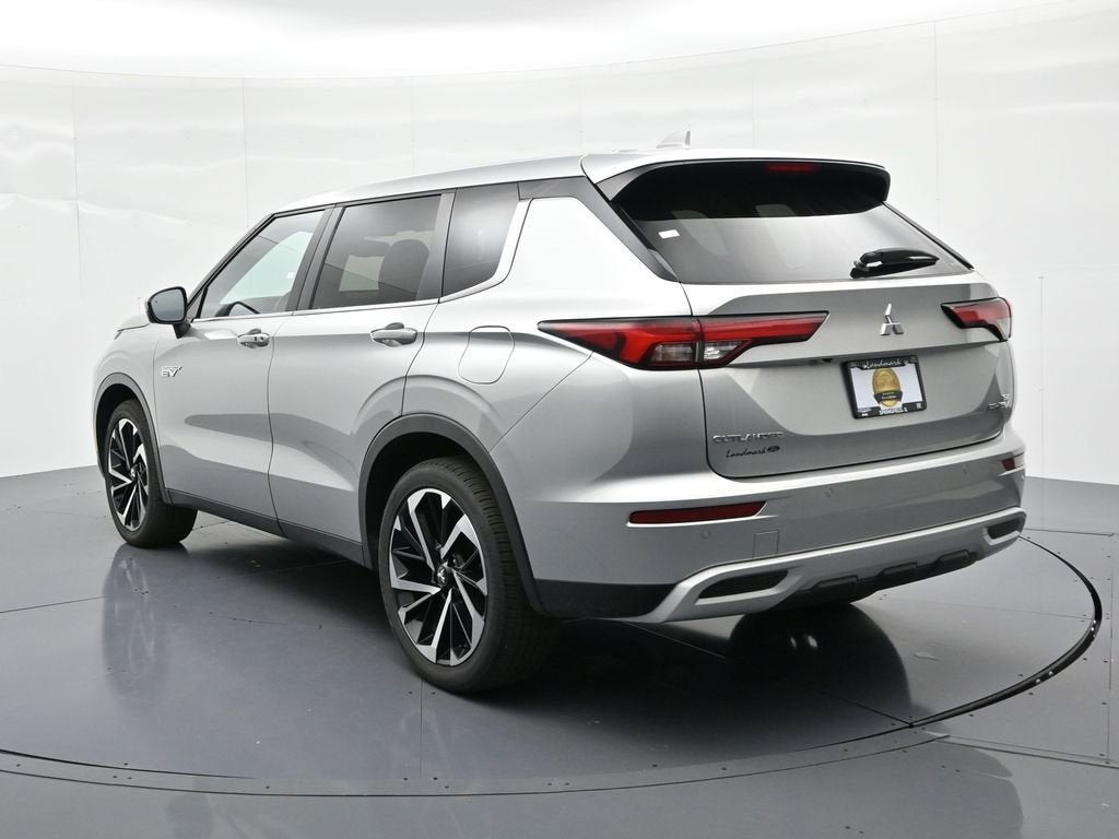 2024 Mitsubishi Outlander Plug-In Hybrid SE