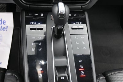 2023 Porsche Macan Base