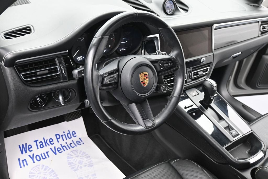 2023 Porsche Macan Base