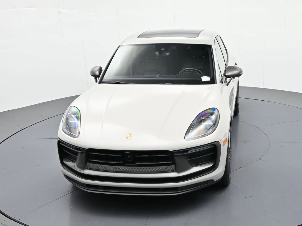 2023 Porsche Macan Base