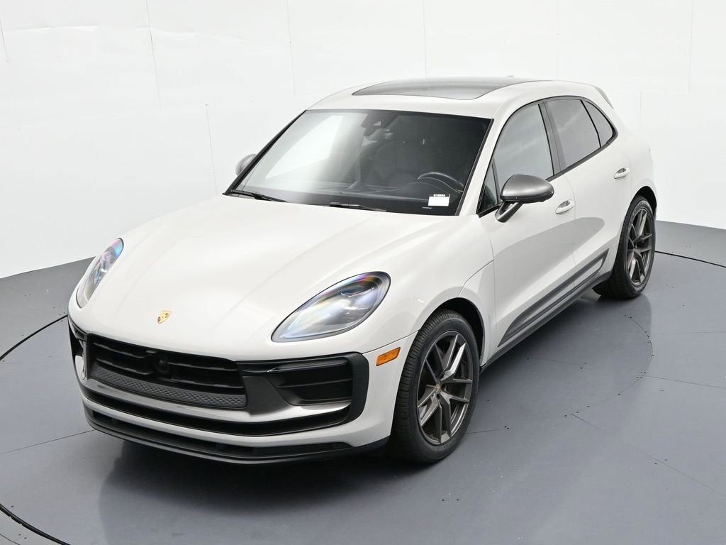 2023 Porsche Macan Base