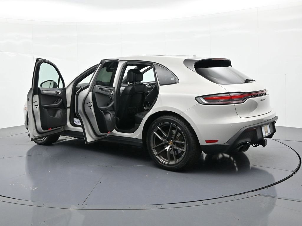 2023 Porsche Macan Base