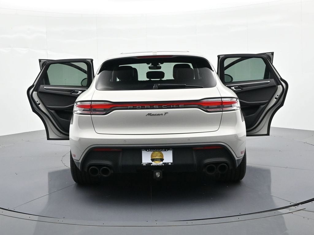 2023 Porsche Macan Base